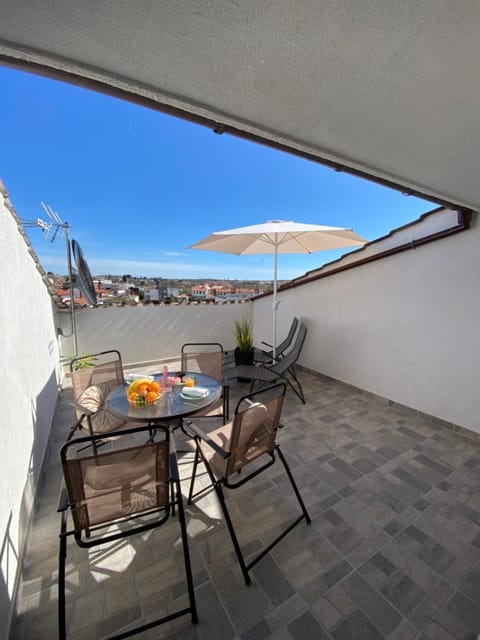 Day, View (from property/room), Balcony/Terrace, Seating area