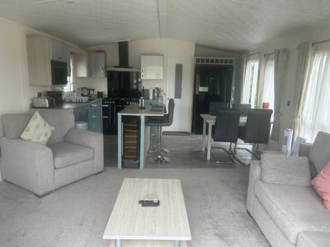 Kitchen or kitchenette, Living room, Dining area, pet friendly