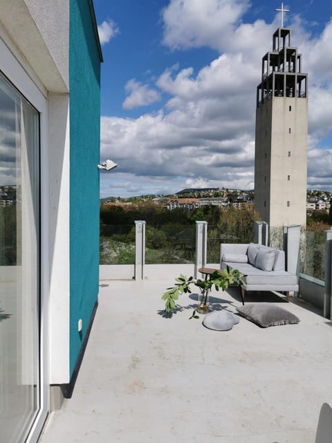 View (from property/room), Balcony/Terrace