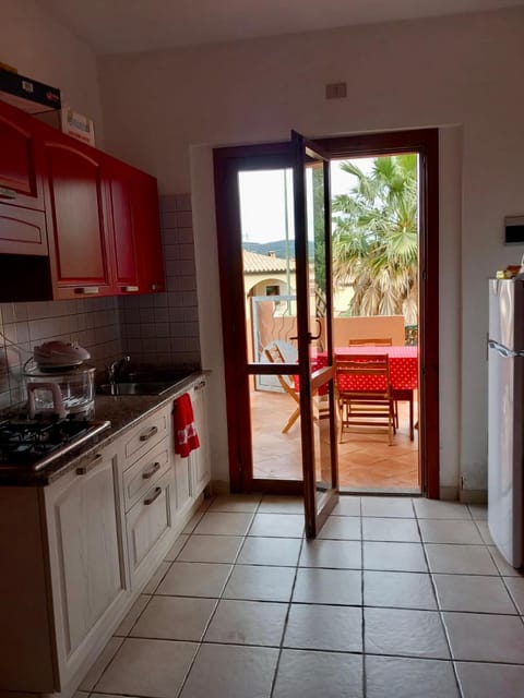 Patio, Kitchen or kitchenette, Dining area, minibar, pet friendly, stove