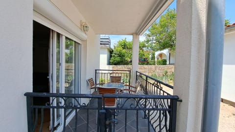 Cozy Apartments Baška Apartment in Lika-Senj County