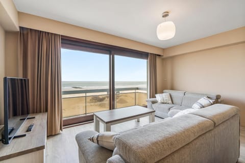 TV and multimedia, Living room, Seating area, Sea view