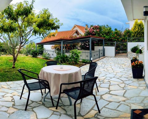 Garden, Balcony/Terrace, Dining area
