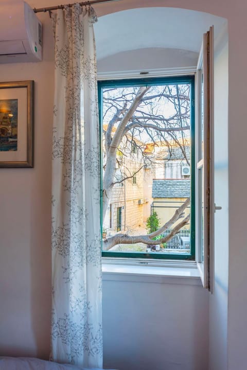 Ora, home on the sea. Apartment in Split