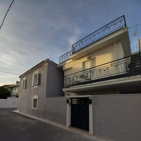 G&K House View Apartment in Messenia