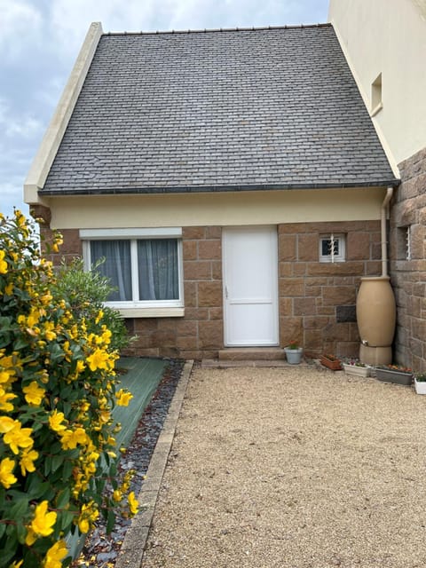 Locplestin Apartment in Plestin-les-Grèves