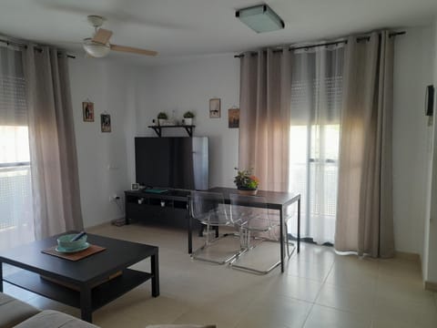 TV and multimedia, Dining area, air conditioner
