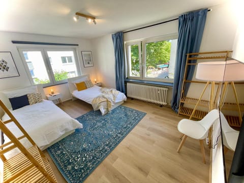 Communal lounge/ TV room, Bed, Bedroom