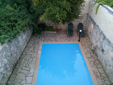 Bird's eye view, Swimming pool