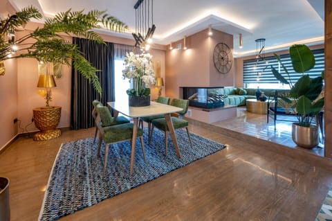 Living room, Seating area, Dining area