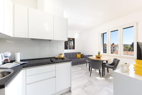 Living room, Dining area, kitchen