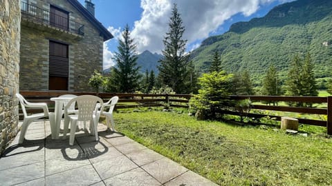 Spring, Day, Natural landscape, Garden, Garden, Garden view, Mountain view