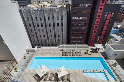 Property building, Day, City view, Pool view, Swimming pool, sunbed