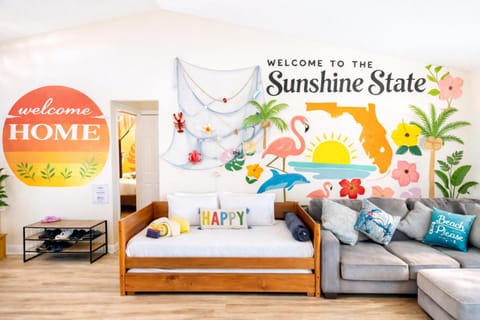 Bed, Living room, Seating area