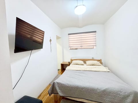 Bed, Bathroom, TV and multimedia, Photo of the whole room, Bedroom, internet, internet