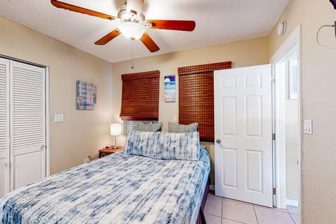 Sea Breezy - Unit 2 House in Sunset Beach