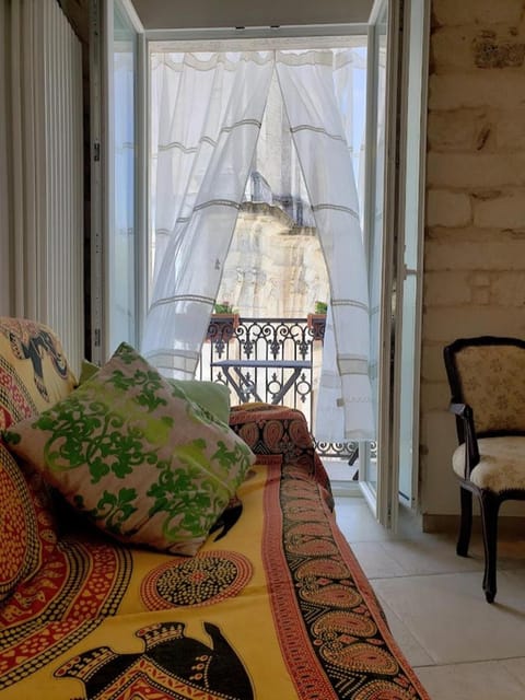 Living room, Photo of the whole room, Seating area