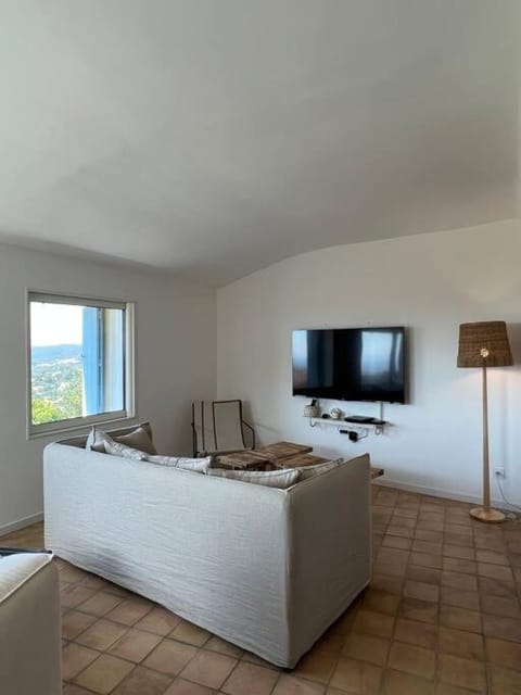 Bormes - Le Loft Apartment in Bormes-les-Mimosas