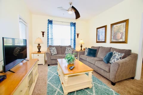 TV and multimedia, Living room, Evening entertainment