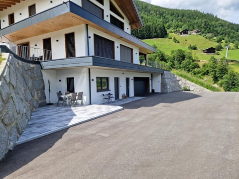 Property building, Day, Natural landscape, Mountain view