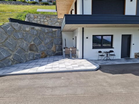 Property building, Balcony/Terrace, Evening entertainment