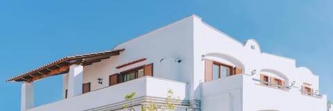 Property building, Day, Summer