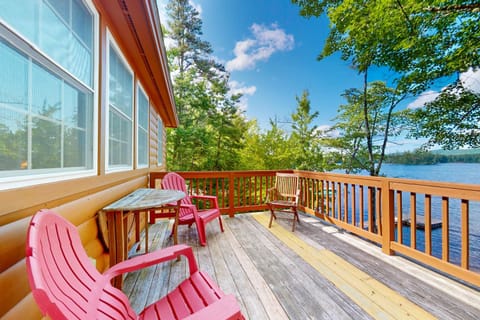 Leavitt Bay Shores House in Freedom