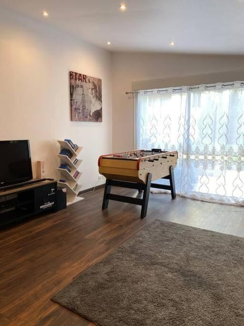 Logement moderne, dans mon jardin, près de Paris et stade de France avec place de stationnement Apartment in Île-de-France