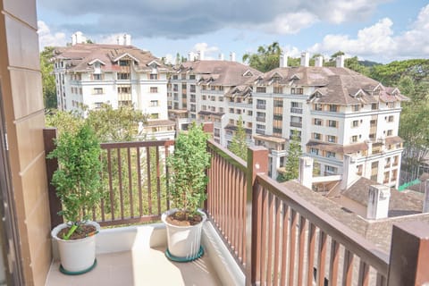 View (from property/room), Balcony/Terrace