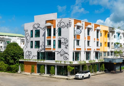 Property building, Day, Location, Parking