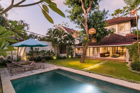 Property building, Garden view, Swimming pool