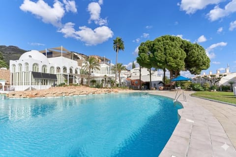 Pool view, Swimming pool