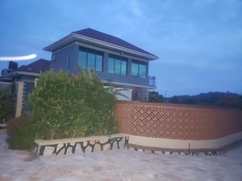 Property building, Day