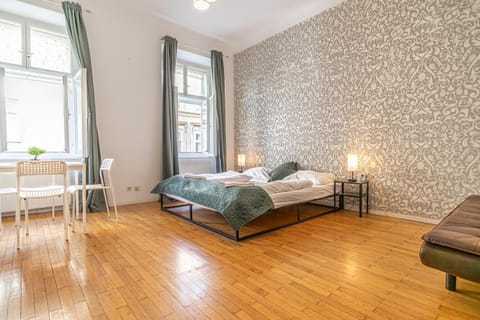 Bed, Seating area, Bedroom, towels