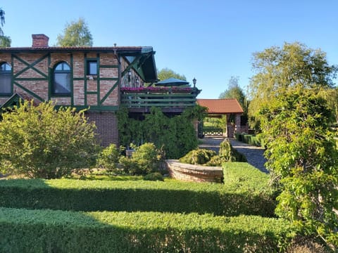 Property building, Garden, Garden view