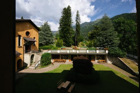 Property building, Garden, Garden view