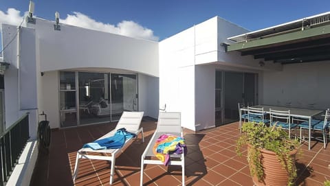 Hill House Holiday - Back-up Power Sea Views Apartment in Plettenberg Bay