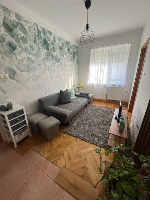 Bed, Living room, Seating area