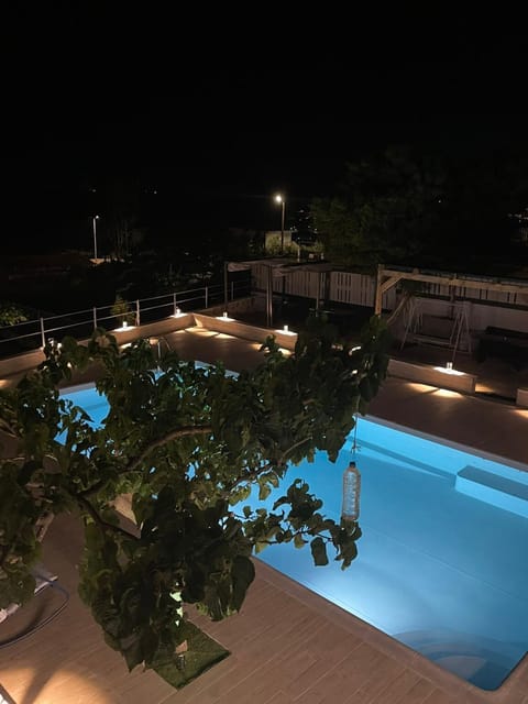 Balcony/Terrace, Swimming pool