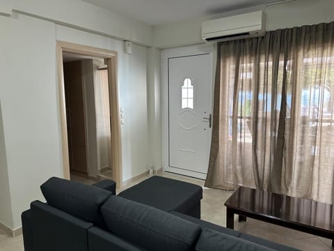 Living room, Seating area, air conditioner