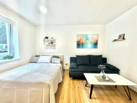 Bed, Photo of the whole room