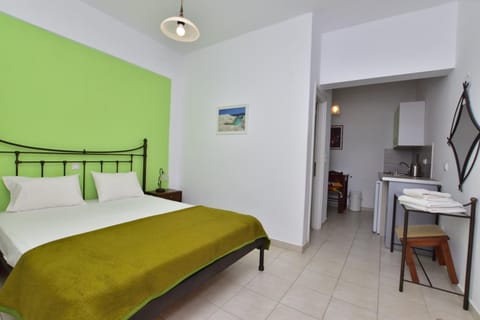 Elizabeth Rooms Apartment in Palaiochora