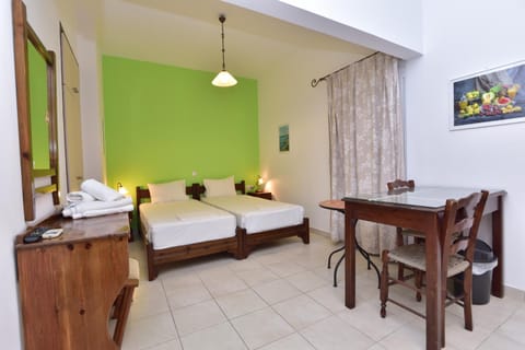 Elizabeth Rooms Apartment in Palaiochora