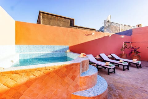 Day, Natural landscape, Seating area, Pool view, Swimming pool, sunbed