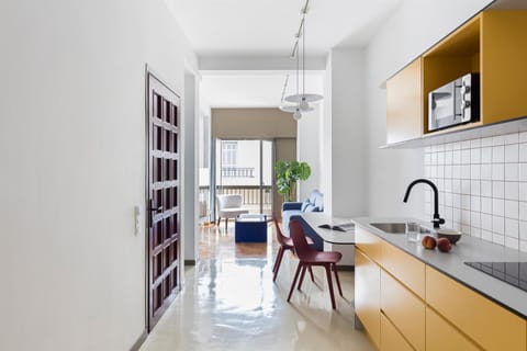 Kitchen or kitchenette, Seating area, Dining area, minibar