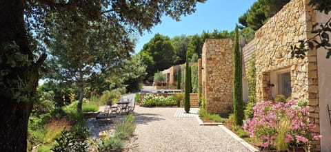 Situation exceptionnelle, villa Labori, luxueuse Villa in Malaucène