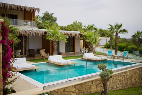 Property building, Pool view, Swimming pool, Swimming pool