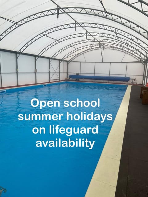 Caban Croeso-The Welcome Cabin, Holiday let, near Mansion House Llansteffan Cabin in Llansteffan