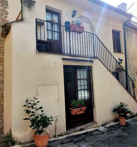 Property building, Day