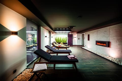 Restaurant/places to eat, Massage, Sauna, Spa and wellness centre/facilities, Spa and wellness centre/facilities